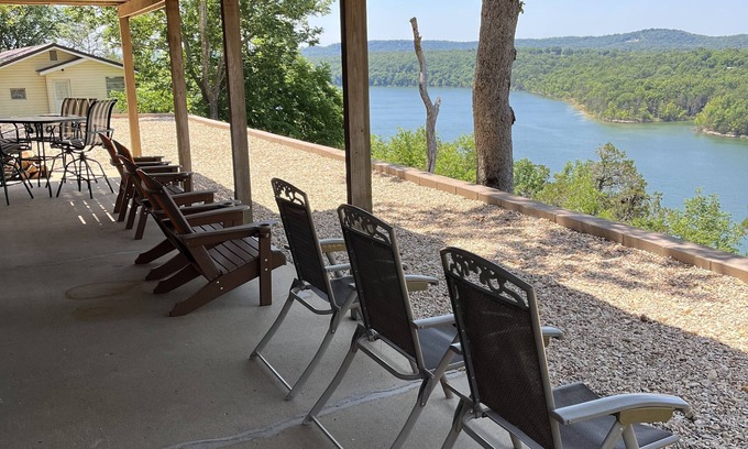 Eagle Rock House | Lake home with Panoramic views of the Lake