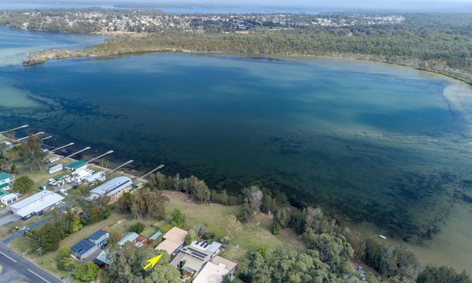 Erowal Bay House | Lake House at Erowal Bay - 4pm Check out Sundays