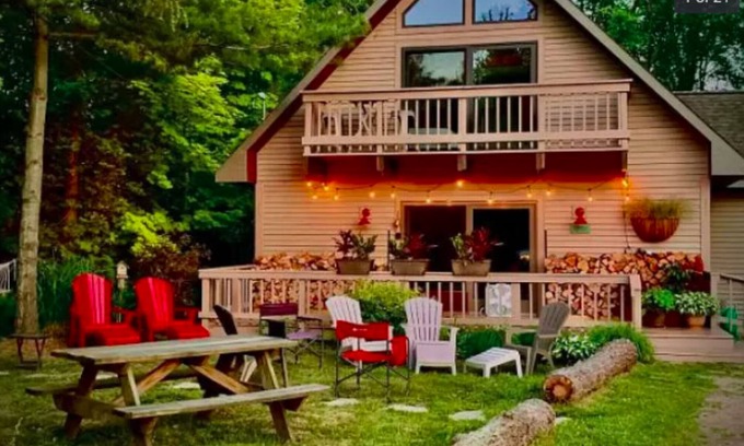 Miami Park House | Lake Michigan View & Breezes!