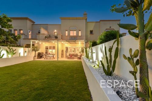 Dubai Villa | Lake View Villa, The Springs Dubai