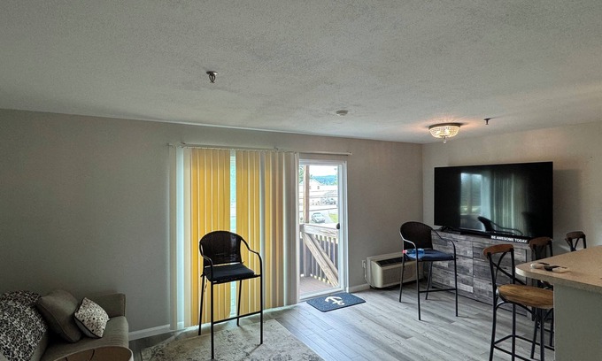 Gilford Condo | Lake View Winnipesaukee Retreat/New Pool