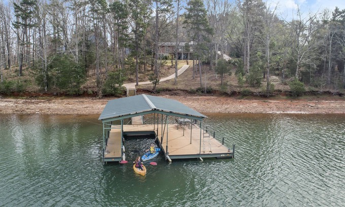 Anderson House | Lakefront Home on Lake Hartwell, private covered dock, ~16 miles from Clemson