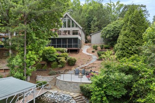 Seneca House | Lakefront Keowee Home with Dock, 14 Mi to Clemson