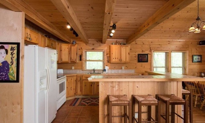 Mill Spring Cabin | Lakefront Melody by Carolina Properties - Lake Adger Lakefront, Canoe and Kayaks