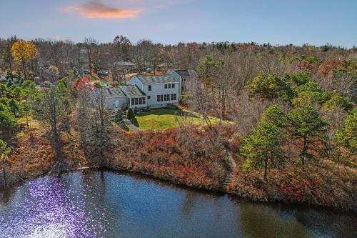 Long Pond House | Lakers Pointe by AvantStay Lakefront Private Peninsula Hot Tub Game Room