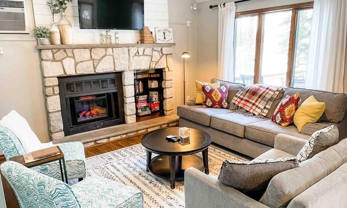 Albrightsville Ski Chalet | Lakeside Chalet w Hot Tub, 15 min from Skiing