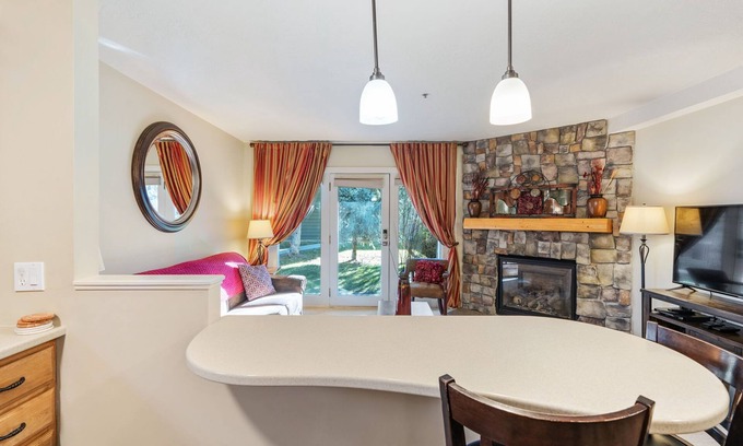 Ogden Condo | Lakeside Haven LS1 | Ski | Snowboard | Hot Tub