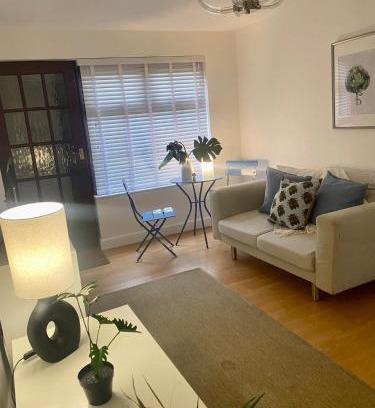 Wolverhampton Apartment | Lakeside View 2, Perton Village