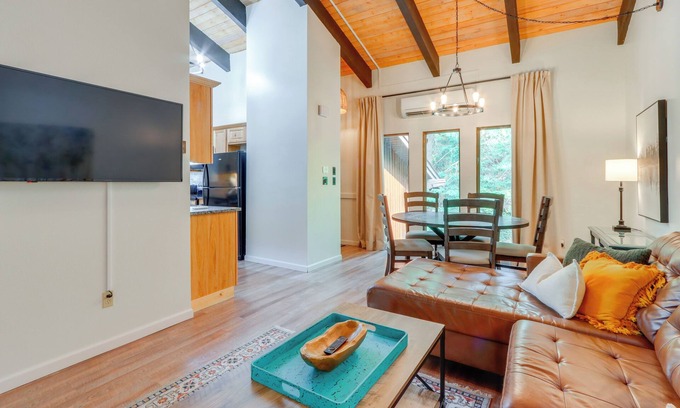 Rathdrum Condo | Lakeside Winter Walks! Idaho Condo w/Resort Perks