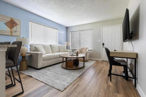 Maryvale Apartment | Landing Apartments Phoenix - Maryvale Village