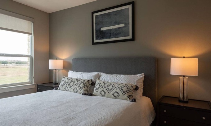 Mueller Apartment | Landing at AMLI on Aldrich - 1 Bedroom in Mueller