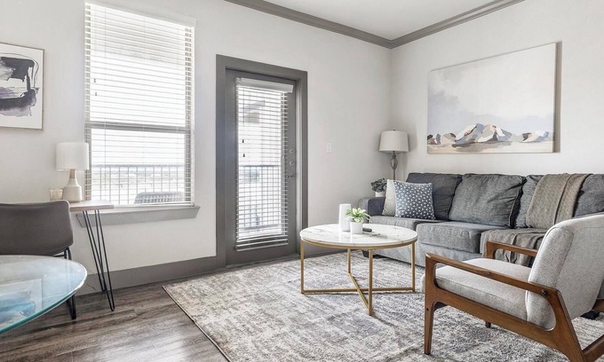 Manor Apartment | Landing | Chic 1BD, Courtyard, Gym