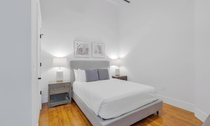 Greenville Apartment | Landing | Chic 2BD, Yoga Studio, Gym
