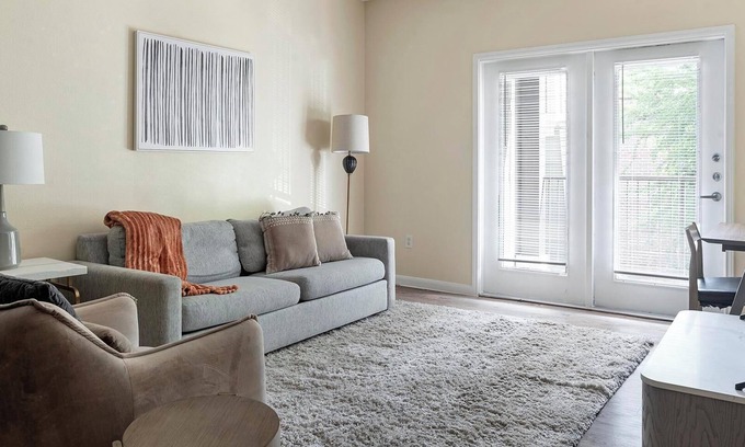 Sweetbriar Apartment | Landing | Incredible 2BD, Gym, Courtyard