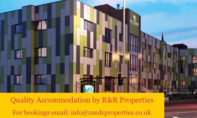 Wolverhampton House | Large 5 Bed House /Wolverhampton + Parking