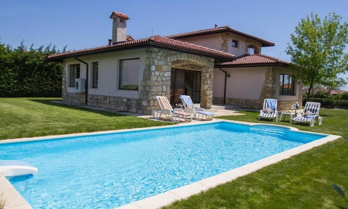 Balchik Villa | Large and luminous private villa, with pool.