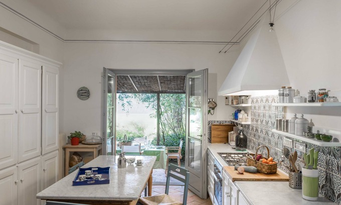 Livorno Villa | Large house 300 meters walk from the beach, in a compound of only six villas