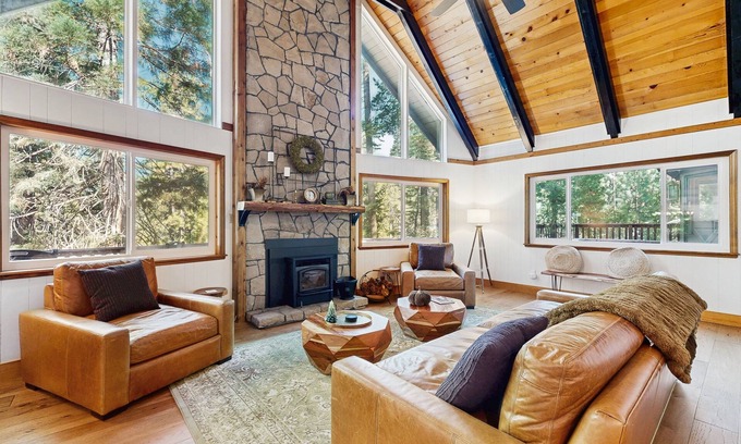 Arnold House | Large Mountain Chalet with Spa, Wet Bar, Home Gym, Decks, Near Lake by Skiing