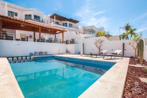 Colina del Sol House | Large Private Terrace & Expansive Views