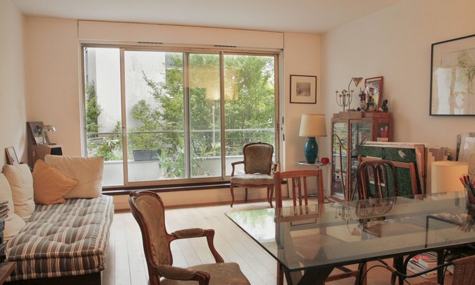 Quartier de la Goutte-d'Or House | Large, quiet and bright two-room apartment with balcony overlooking the garden 5 minutes from the Sacré Coeur