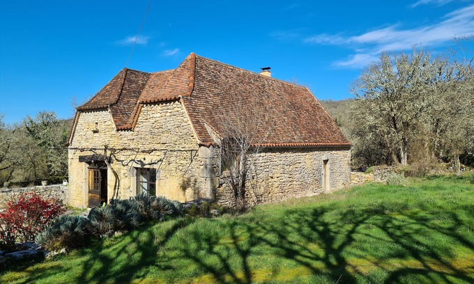 Marcilhac-sur-Cele House | Large traditional stone house in peaceful countryside