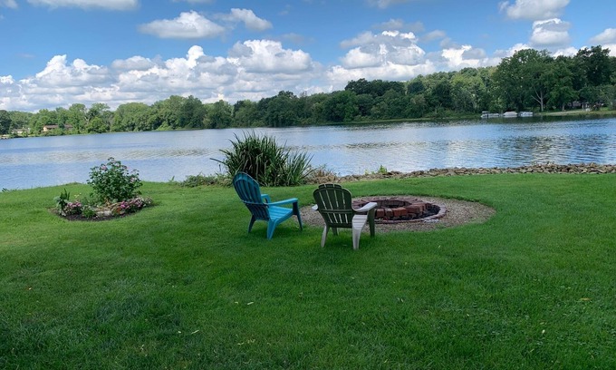Lakeville Cottage | Last Chance 125/nt after discount Oct 13-17 -Lakefront Cottage at O'Dells Lake