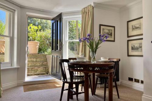 Deal Apartment | Lavender Apartment - Spacious apartment close to the beach