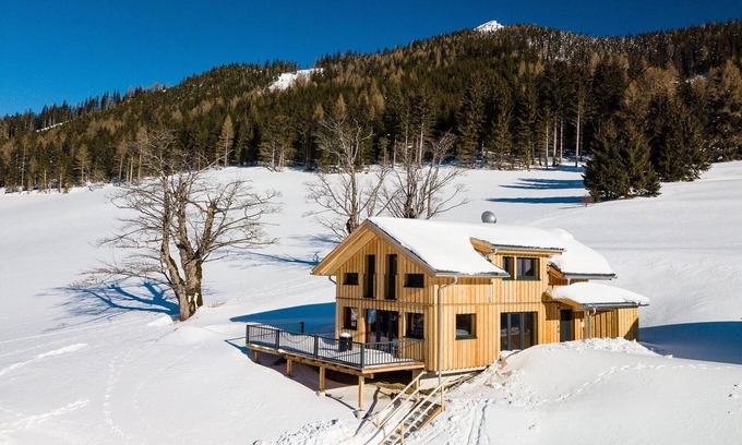 Hohentauern Ski Chalet | Lavish chalet with sauna near ski-slope