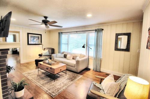 Hayesville House | Lazy Hiker, Take Two