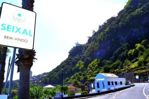 Porto Moniz Apartment | Lazy Lizard Studio