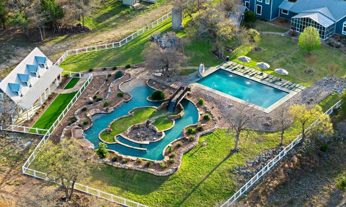 Boerne House | Lazy River Ranch - Lazy River Pool, Golf & Pickleball