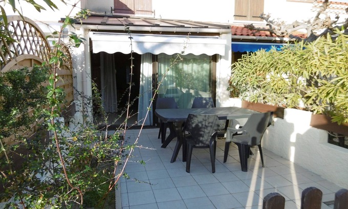 Le Barcares Villa | Le Barcarès - Charming 2BR Villa with Parking, Near Beach and Port