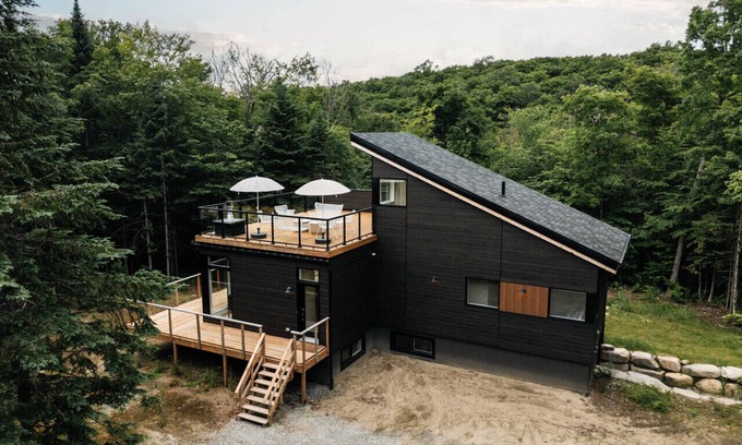 Sainte-Agathe-des-Monts House | Le Belvédère - Scandinavian style nature cottage