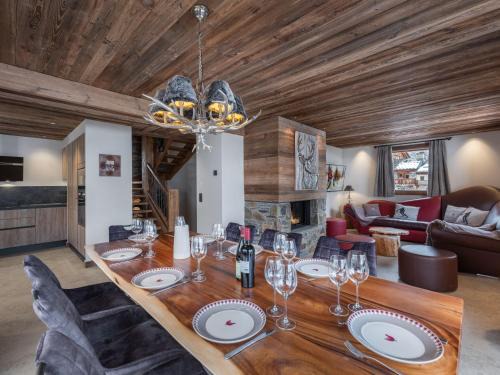 Le Raffort Ski Chalet | Le Cheval Blanc et Le Loup Blanc, jacuzzi, hammam, skis aux pieds