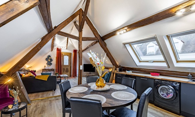 Gouvernes Apartment | Le Cobalt - Apt 15 min Disneyland