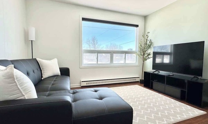 Ste. Foy Apartment | Le Cocooning – with EV Charger (Level 2)