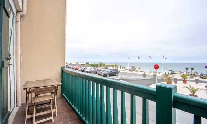 Luc-sur-Mer Apartment | Le Maxaudant - Duplex vue mer - 100 m de la plage