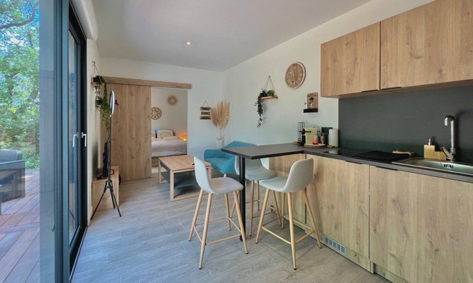 Domessargues House | L’Escapade Scandinave, Nature and Relaxation