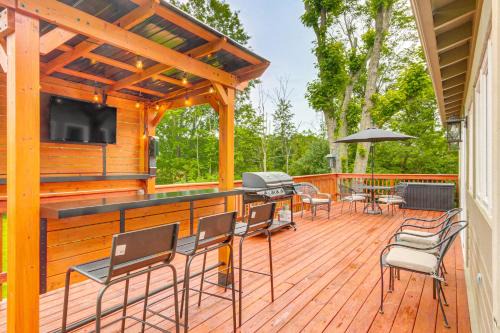 Huntingdon House | Less Than 1 Mi to Raystown Lake Family-Friendly Cottage!