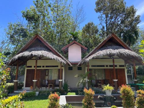Bohorok Hotel | Leuser Inn & Jungle Trekking
