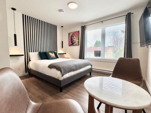 Desjardins Apartment | Levis Downtown New Studio #3 AC, WiFi and 2 Parking spaces