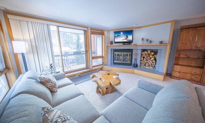 Mountain House Condo | Liftside 201