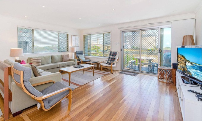 Yamba House | Lighthouse Unit 1, TOP NOTCH