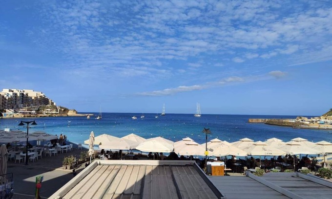 Marsalforn Apartment | Lilly's sea view apartment