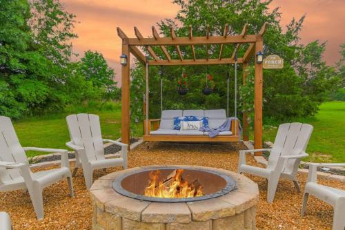 Columbia House | Lily Cove Retreat