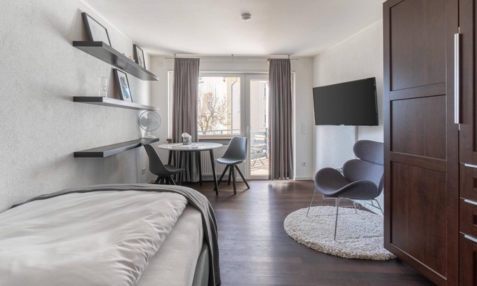 Montabaur Apartment | limehome Montabaur Kirchstr | Single Suite+balcony