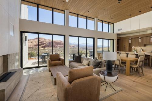 Moab Hotel | LIONSBACK RESORT