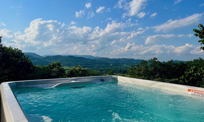 Wears Valley Cabin | Little Greenbriar Lodge