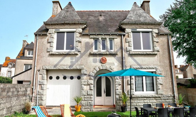 Guilvinec House | LocaLise - M8 - Ty Geoland - Maison à deux pas du centre avec jardin au Guilvinec - Wifi inclus - Animaux bienvenus- Linge de lit inclus