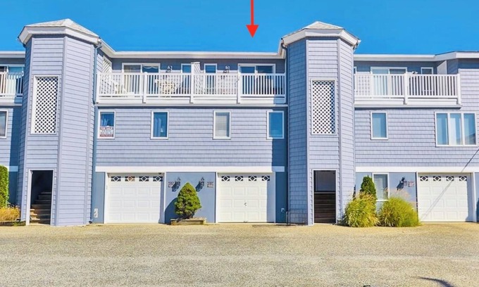 Beach Haven House | Location Location! Beach Haven LBI-Family & Dog Friendly Townhouse-Fenced Yard